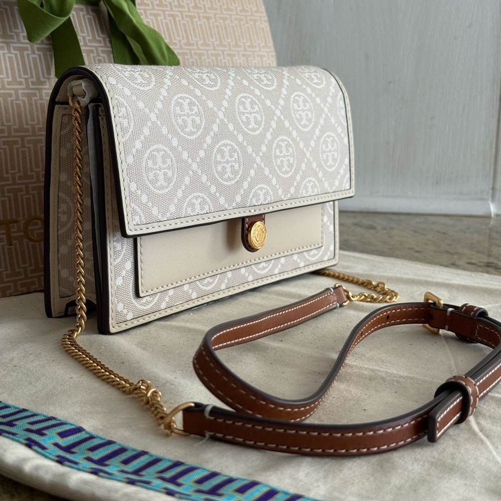 New tory burch T monogram chain wallet crossbody - Picture 2 of 10